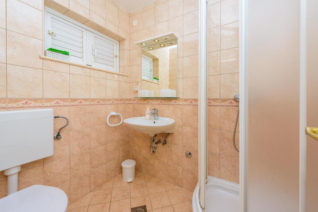 Seaside Eli Apartman